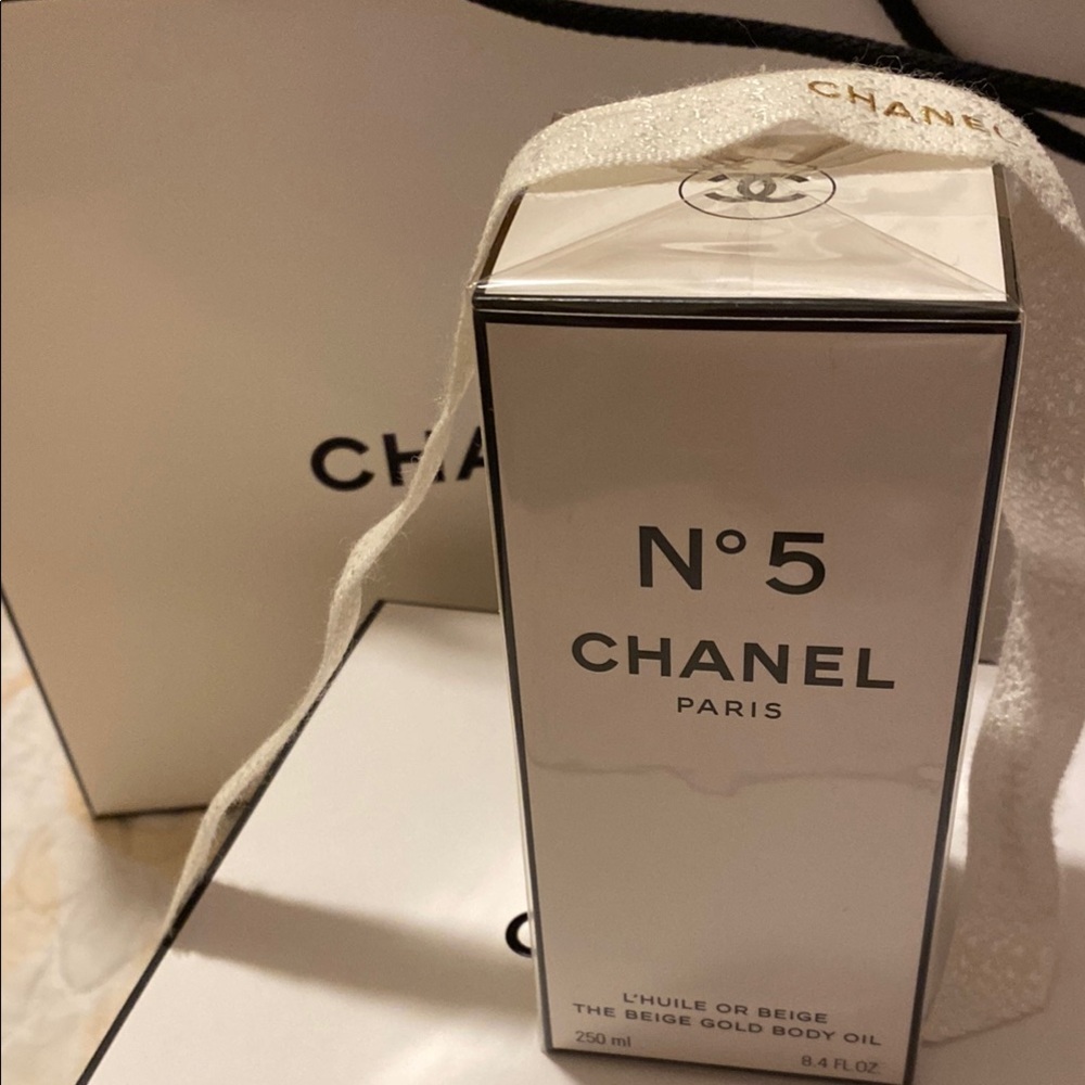 CHANEL N°5 Beige Gold Body Oil. NWOT.